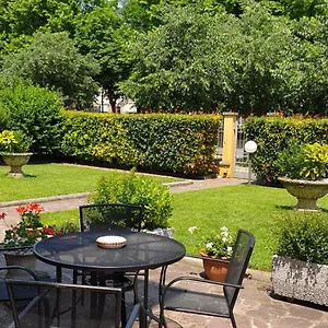 https://la-casa-di-tino.emilia-romagnahotels.net